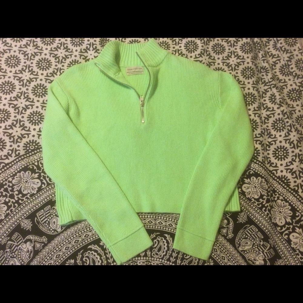 EUC UO Chartreuse 1/4 zip crop LS sweater